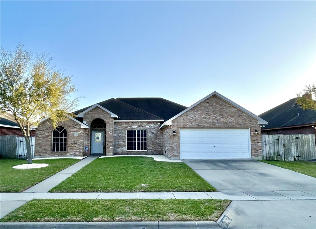 7005 Vineyard Dr Property Photo