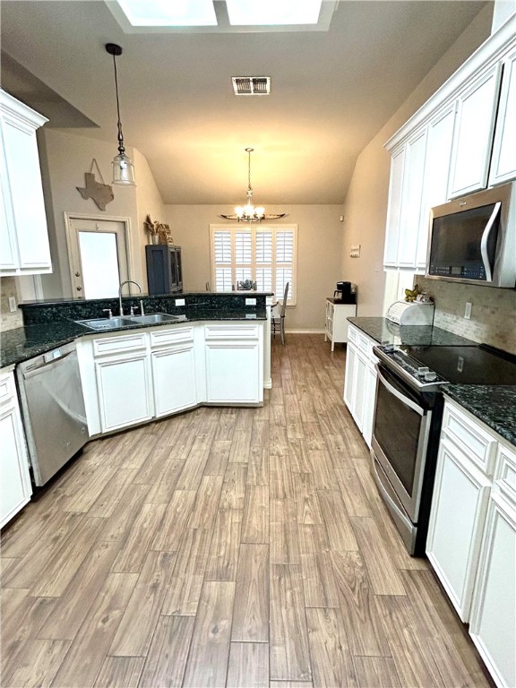 7005 Vineyard Dr Property Photo 2
