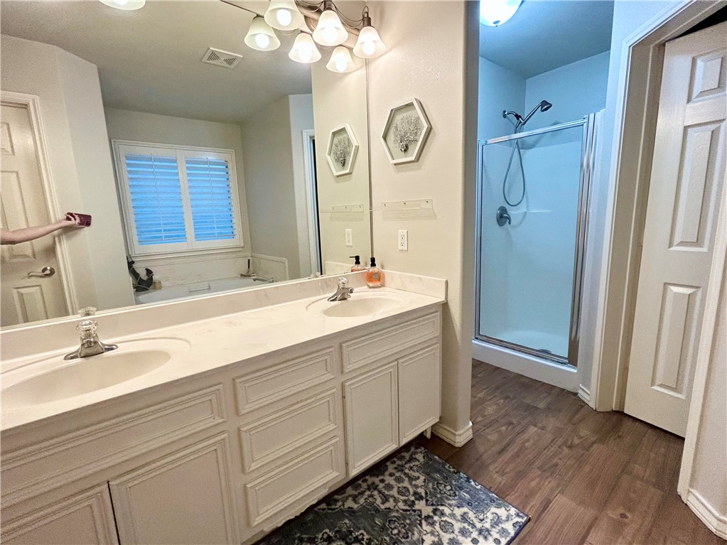 7005 Vineyard Dr Property Photo 27
