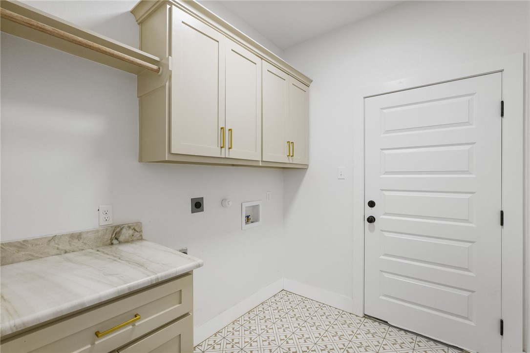 414 Clifford St Property Photo 19