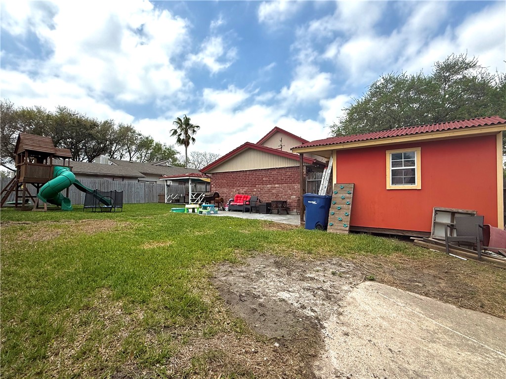 5337 Inverness Dr Property Photo 36