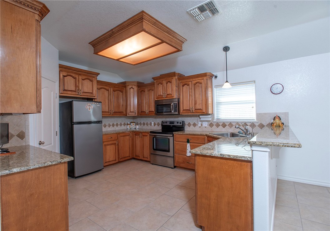 6222 Queen Bess Dr Property Photo 9