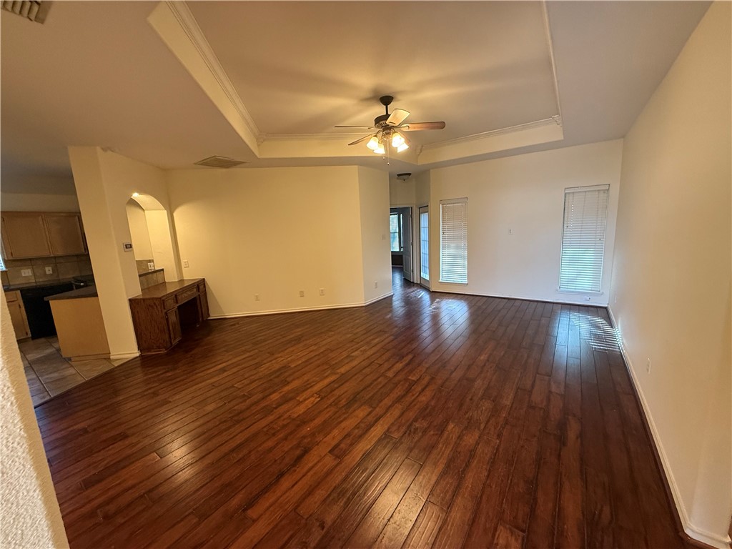 7918 Mitra Pkwy Property Photo 2