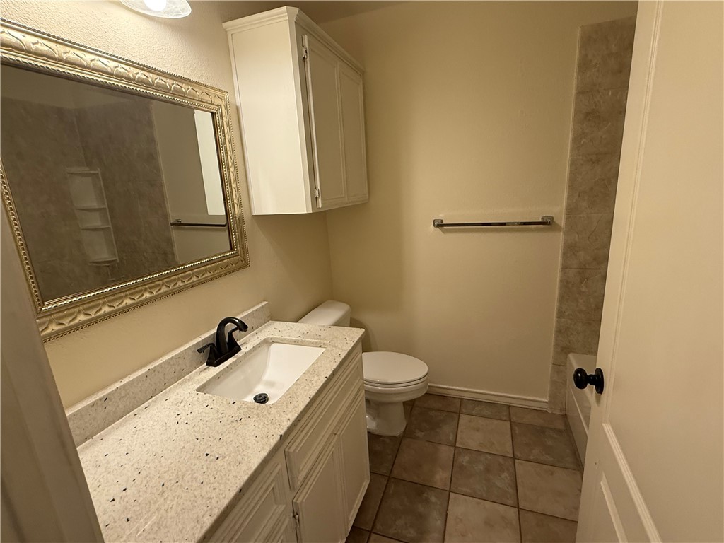 7918 Mitra Pkwy Property Photo 12