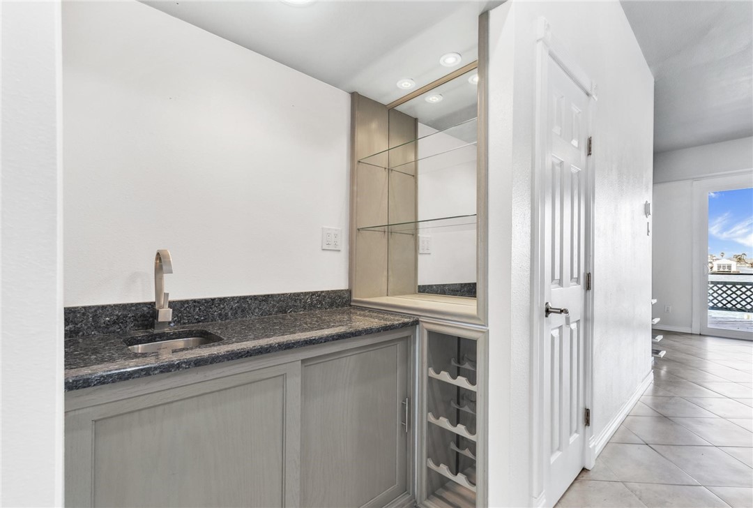 15401 Fortuna Bay Dr Property Photo 3