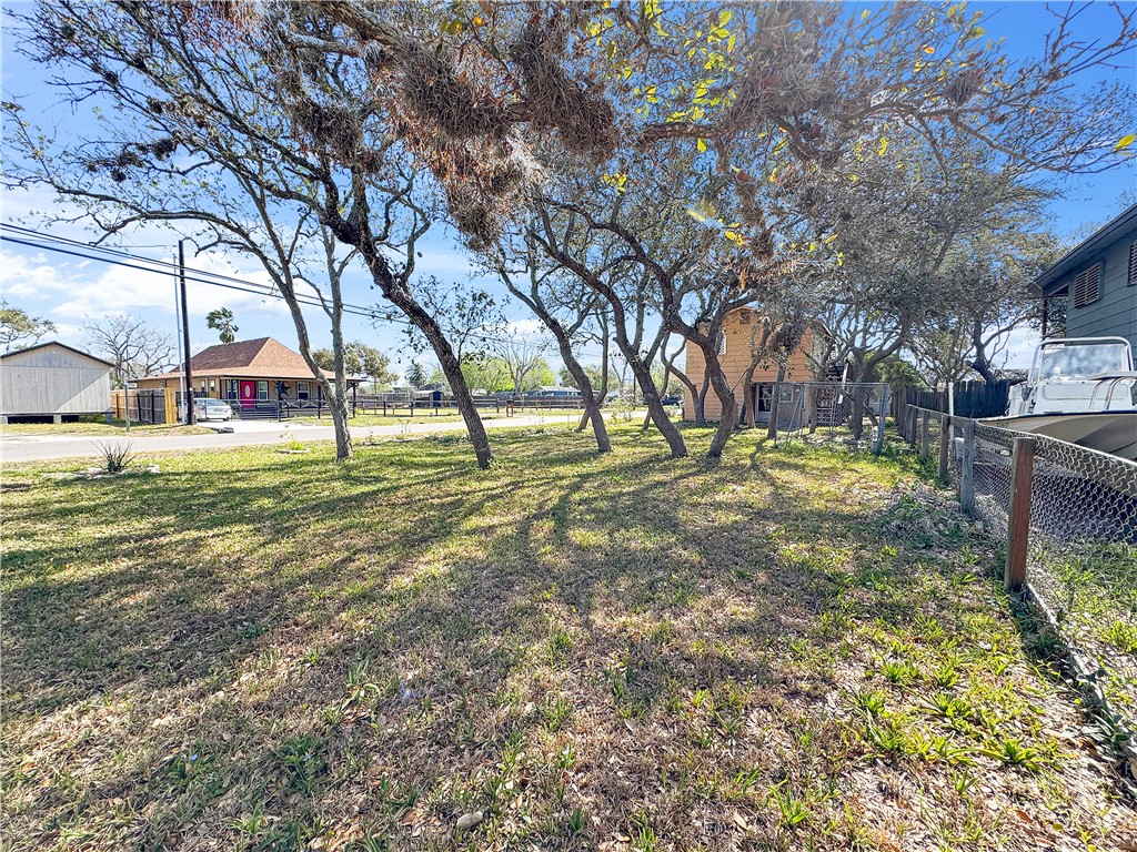 1901 Stardust Property Photo 6