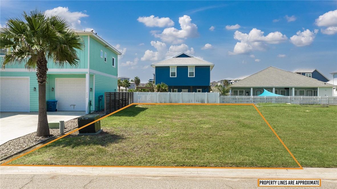 726 Ocean Side Dr. Property Photo 2