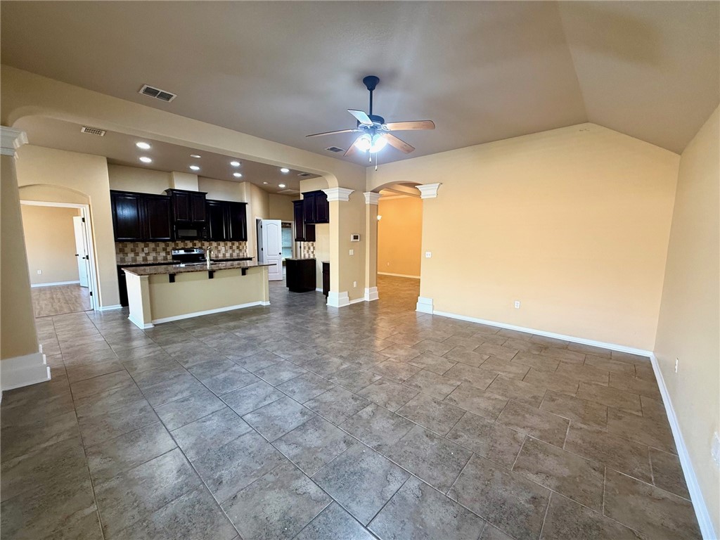 2205 Cardinales Property Photo 16