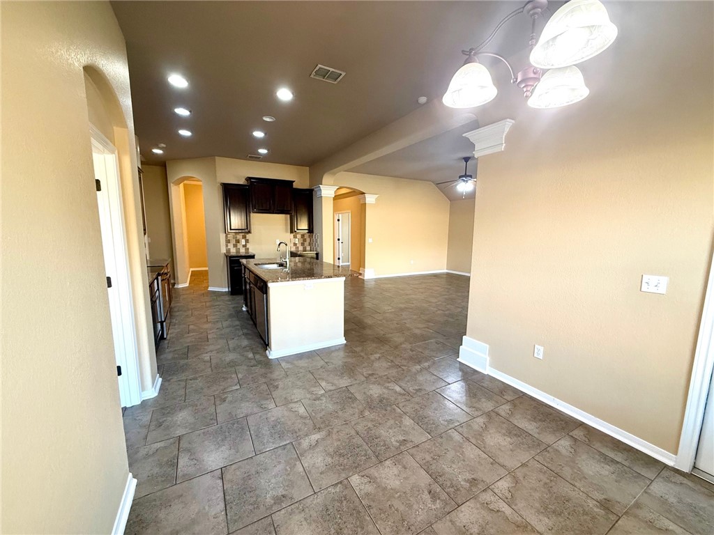 2205 Cardinales Property Photo 19