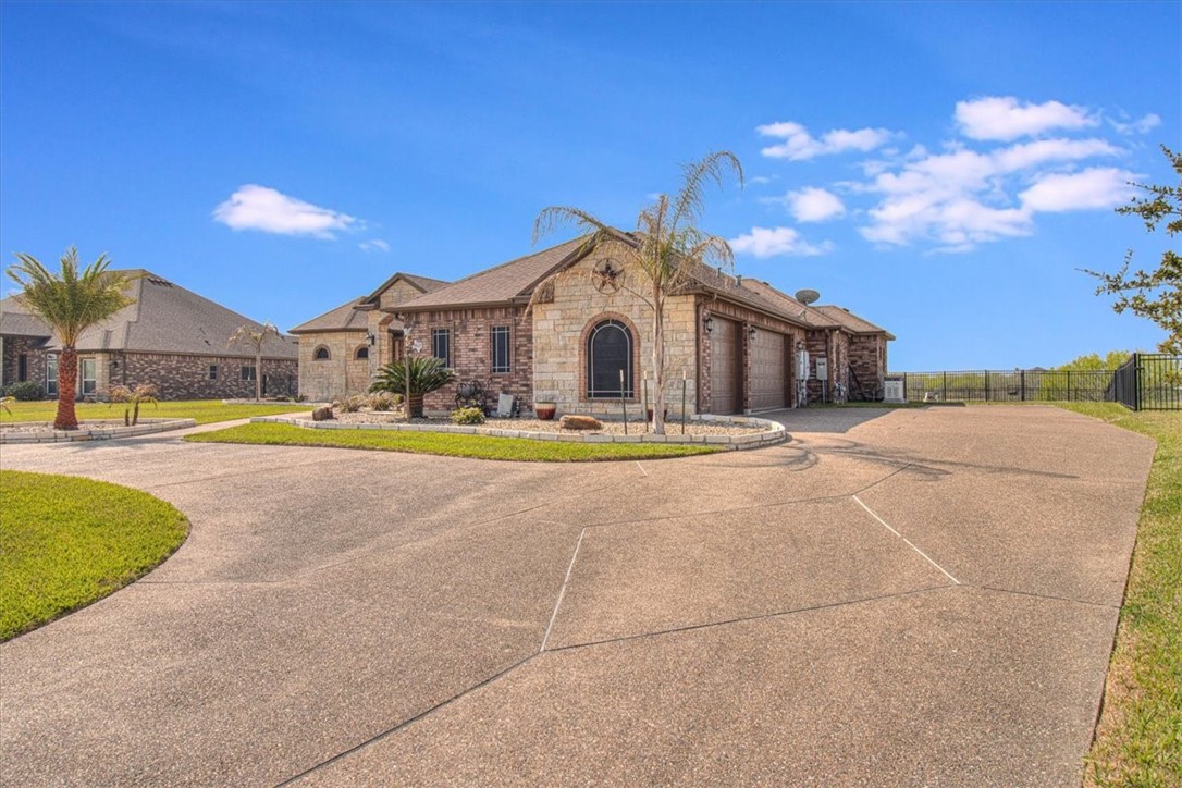 8225 Taylors Way Ct Property Photo 11