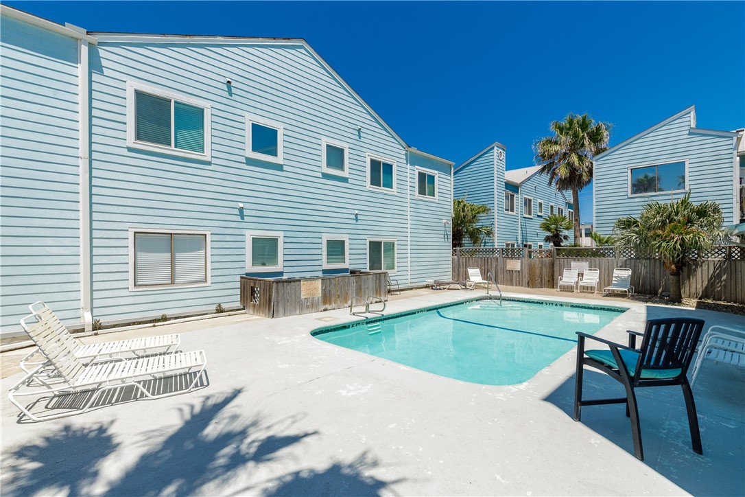 15010 Leeward Dr 9303 Property Photo 18