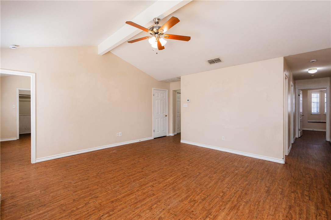 905 Saint Timothy St Property Photo 5
