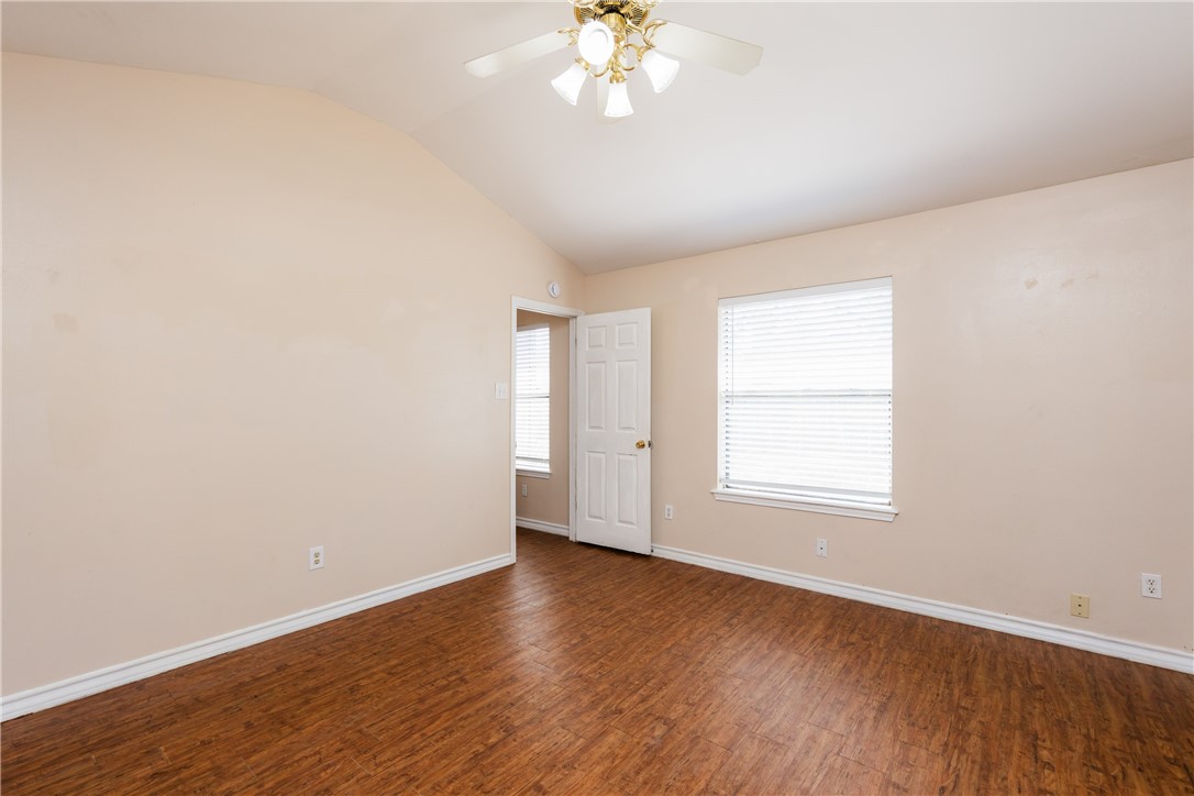 905 Saint Timothy St Property Photo 15