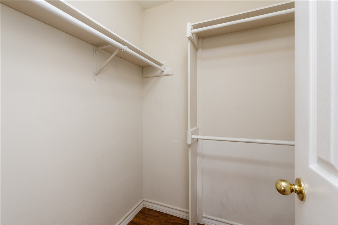 905 Saint Timothy St Property Photo 18