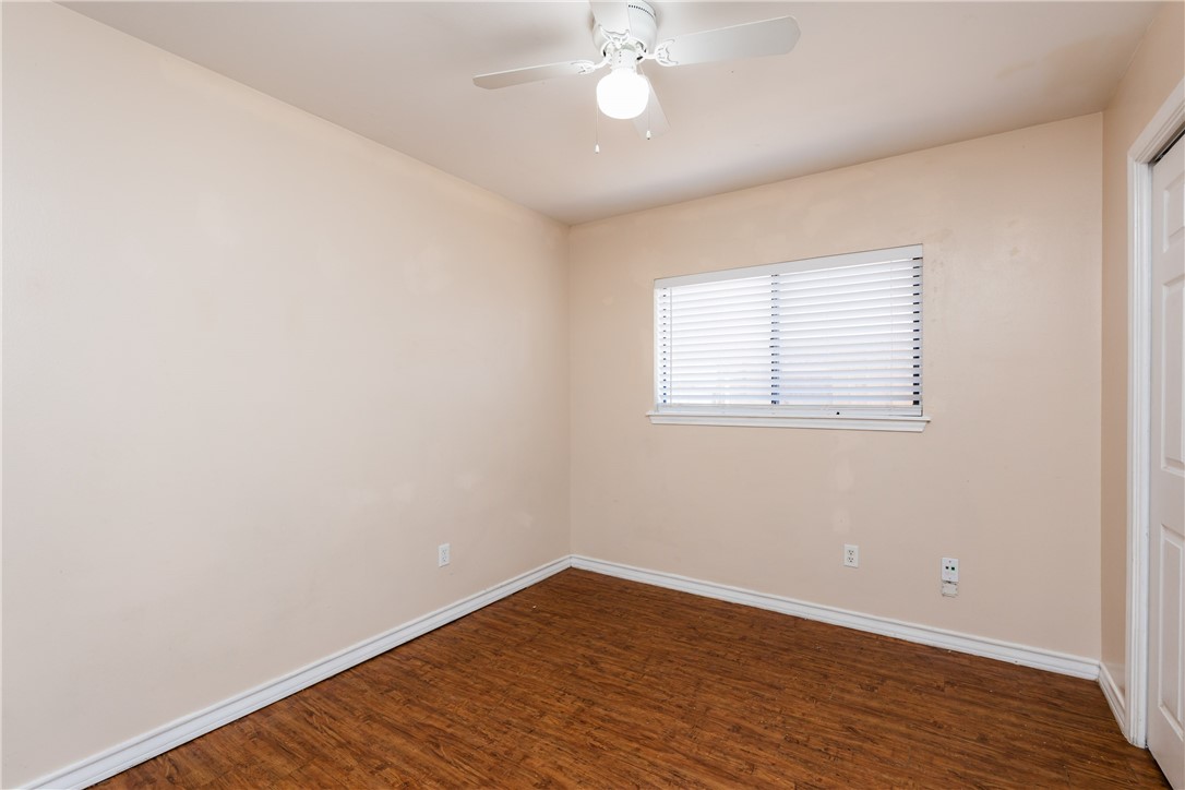 905 Saint Timothy St Property Photo 23