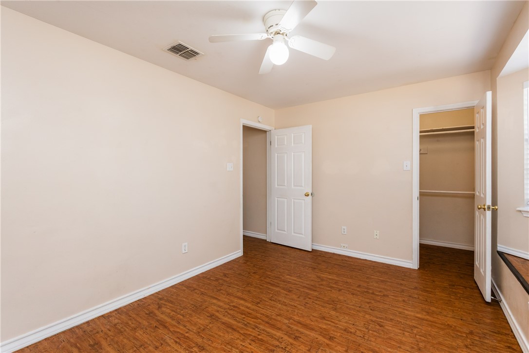905 Saint Timothy St Property Photo 31