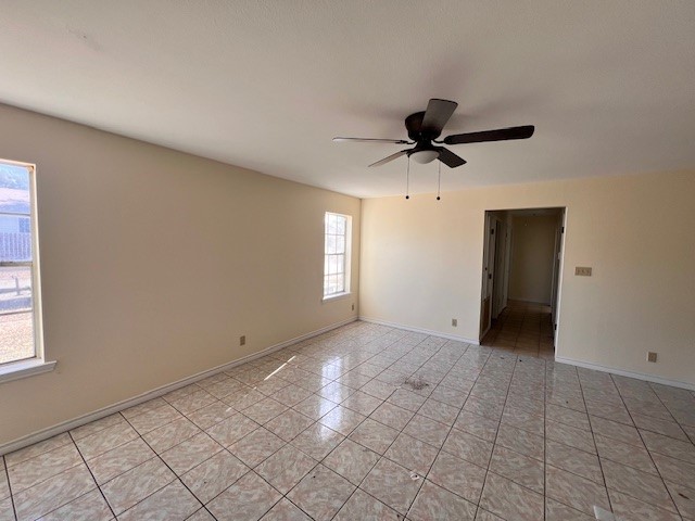 1200 Kline B Property Photo 3
