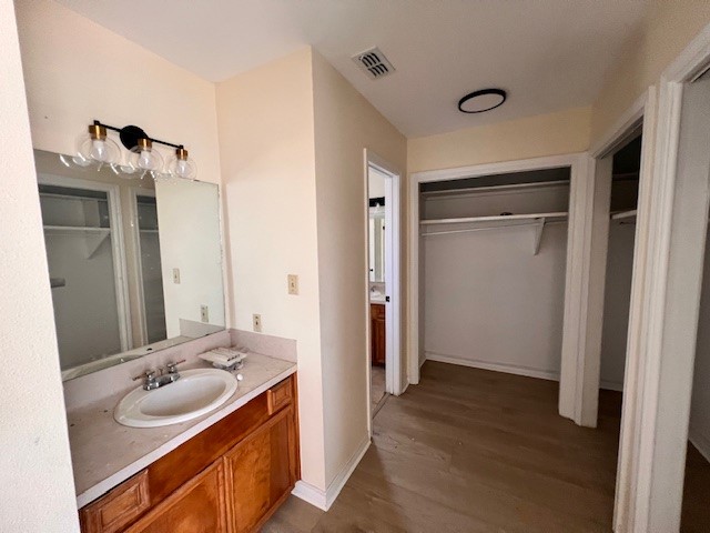 1200 Kline B Property Photo 8