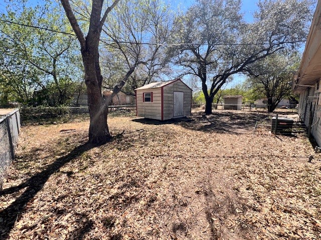 1200 Kline B Property Photo 10