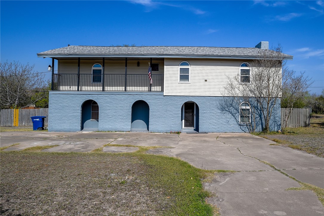 740 Princess Dr Property Photo 1