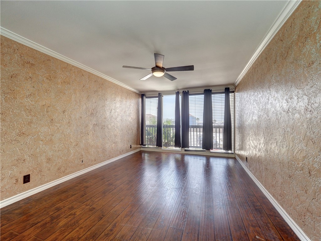 15002 Windward Dr 207 Property Photo 16