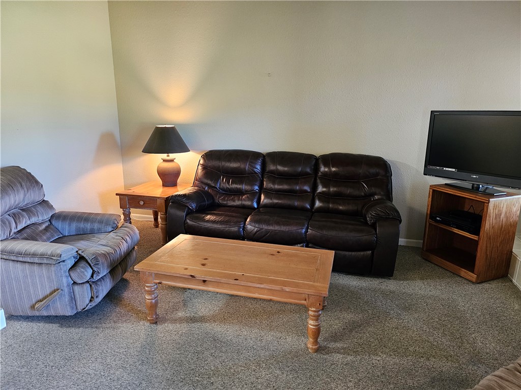 210 Oak Bay St 103 Property Photo 5
