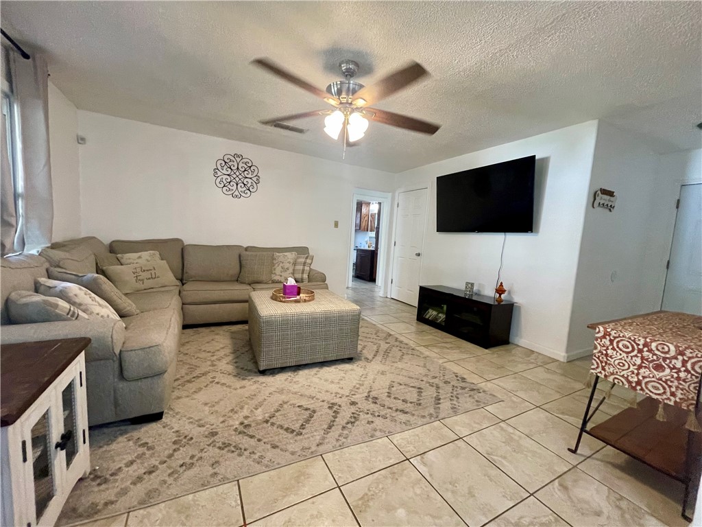 1310 E Fordyce Ave Property Photo 2