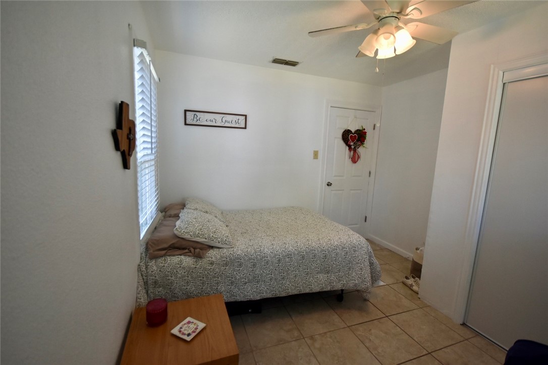 1310 E Fordyce Ave Property Photo 7