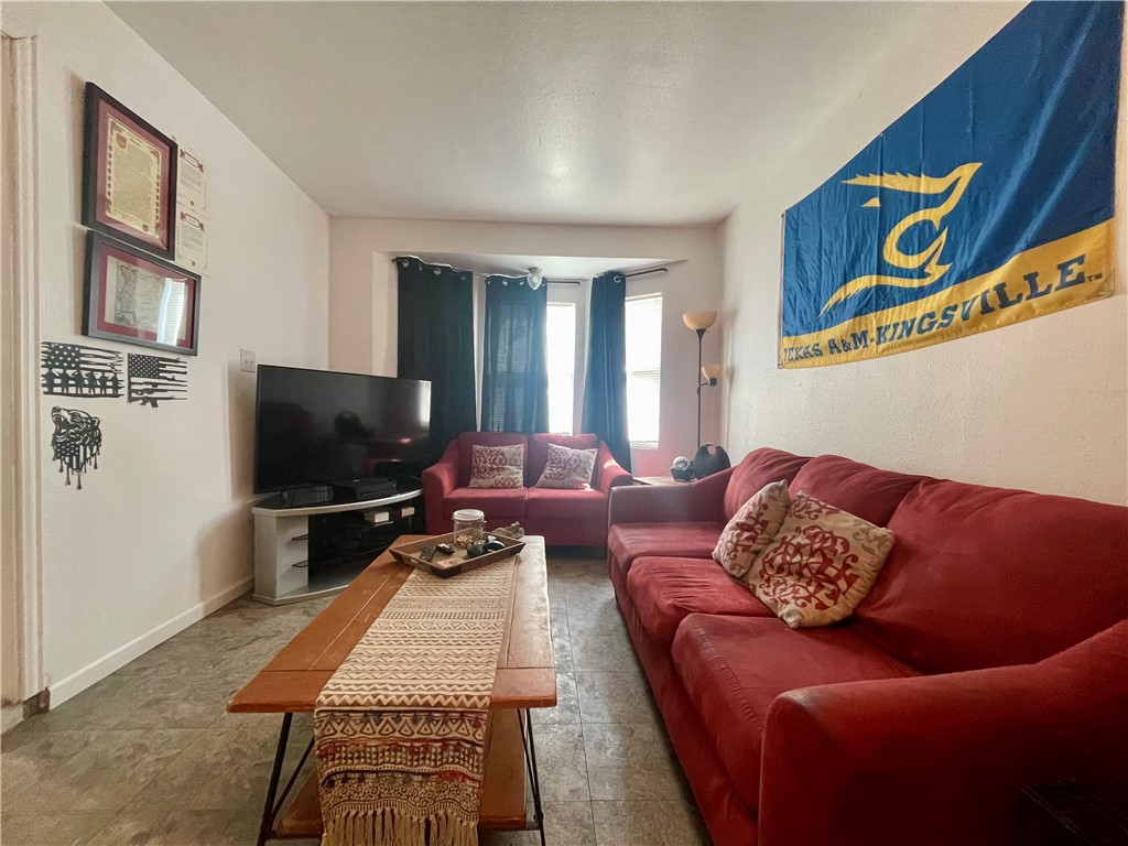 1310 E Fordyce Ave Property Photo 11