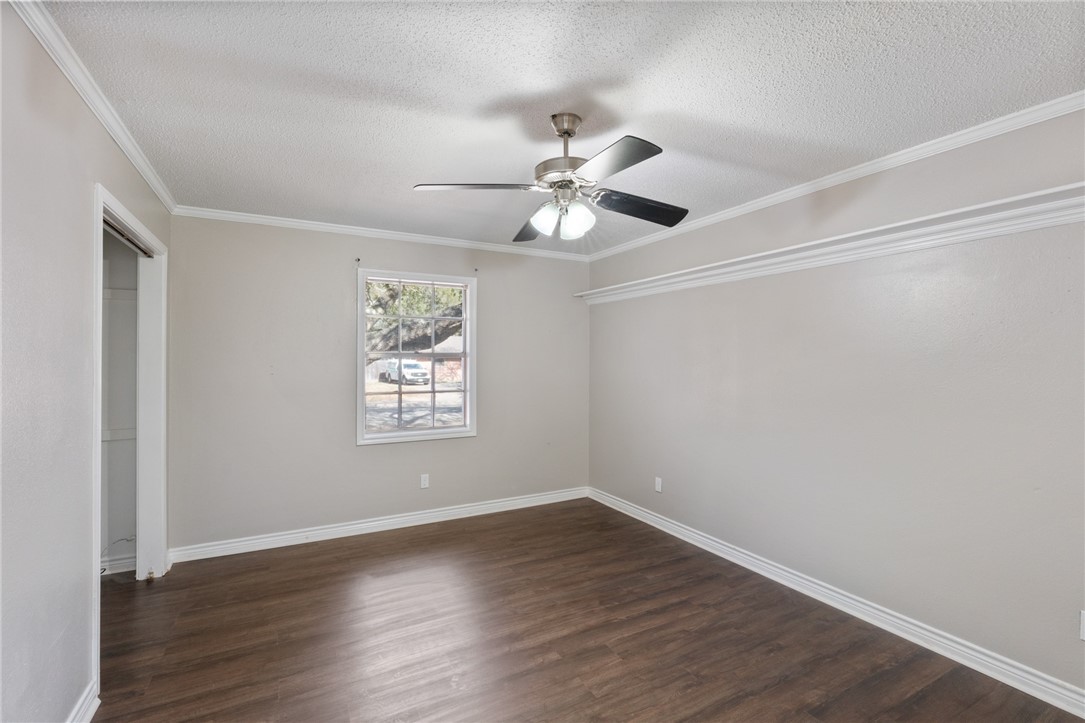 1511 Fairdale St Property Photo 17