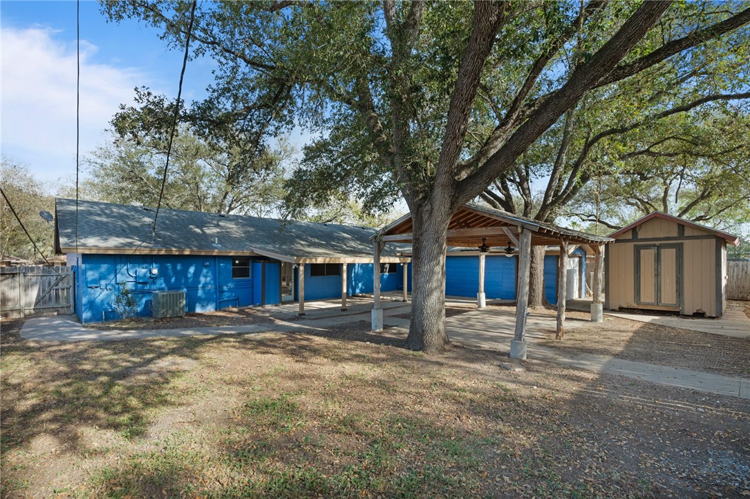 1511 Fairdale St Property Photo 23