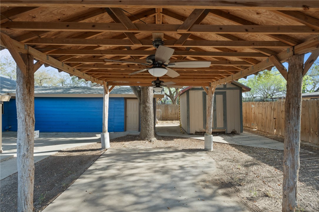 1511 Fairdale St Property Photo 24