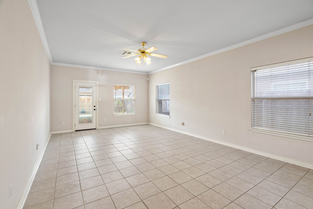 6525 Fenwick Dr Property Photo 7