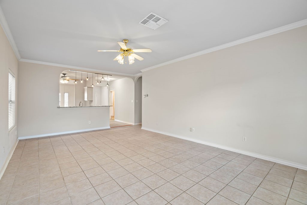 6525 Fenwick Dr Property Photo 8
