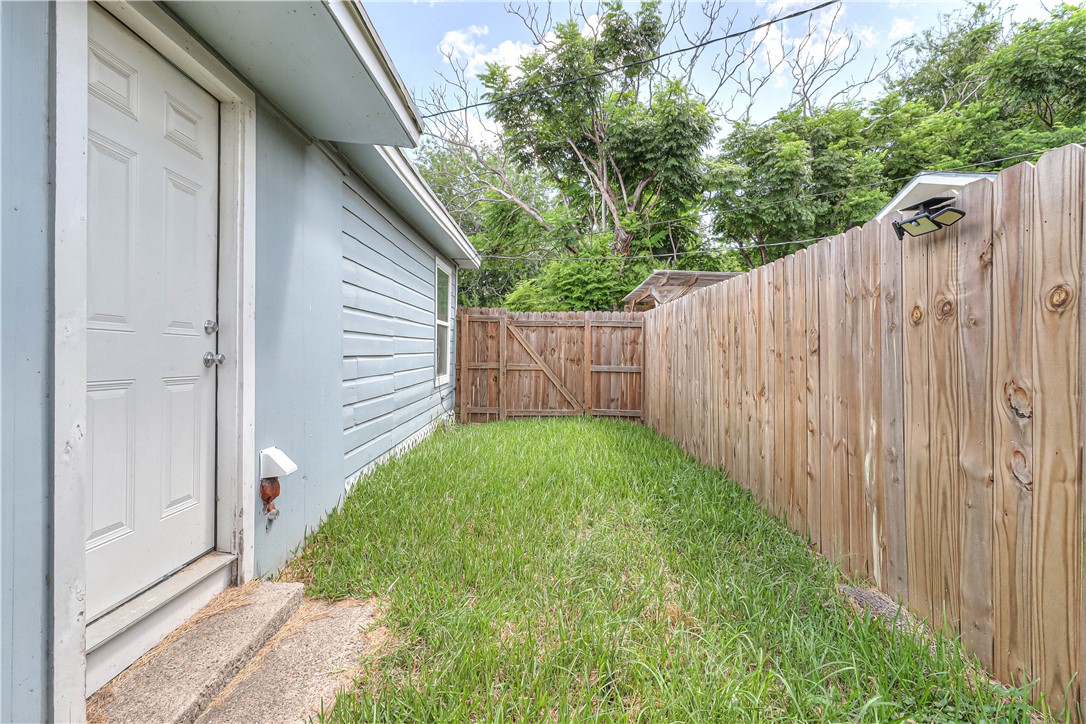 629 Atlantic St Property Photo 32