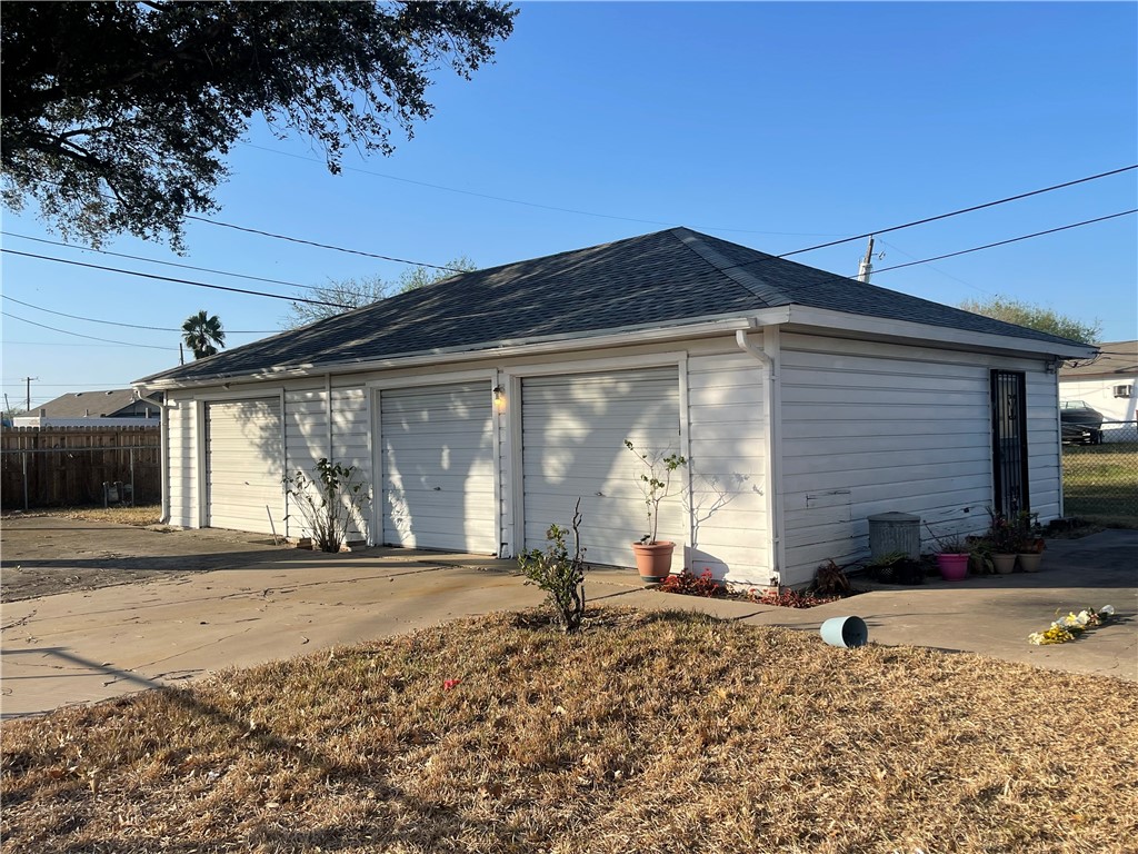 2945 Carver Dr Property Photo 5