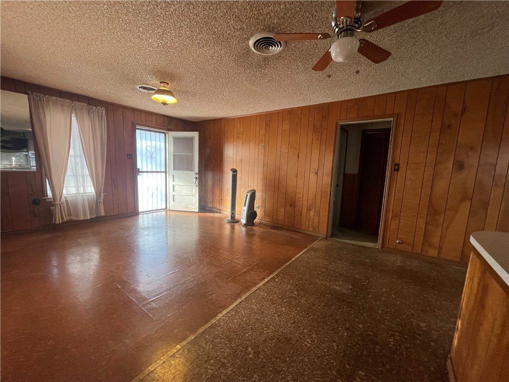 2945 Carver Dr Property Photo 9