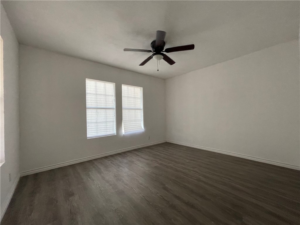2745 Tarlton St Property Photo 12