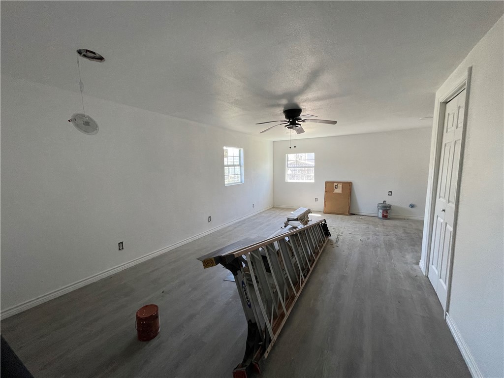 2745 Tarlton St Property Photo 13