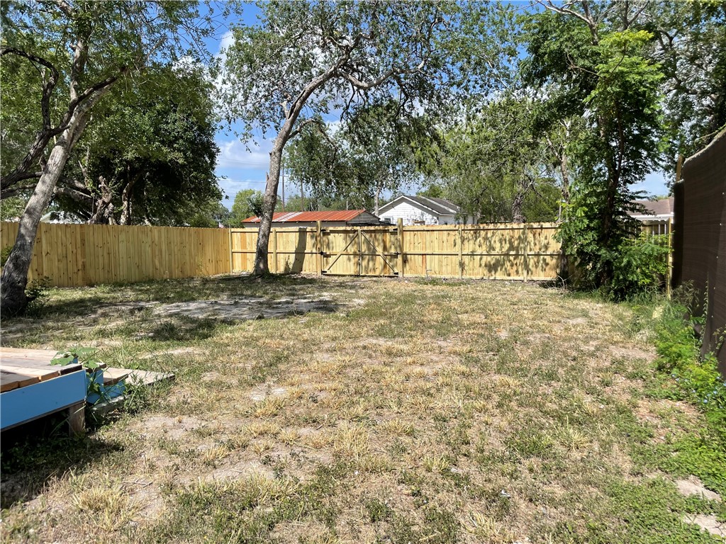 516 Sodville St Property Photo 11