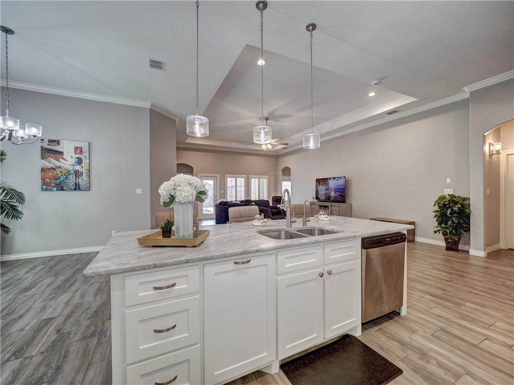 6645 Paddington Dr Property Photo 11