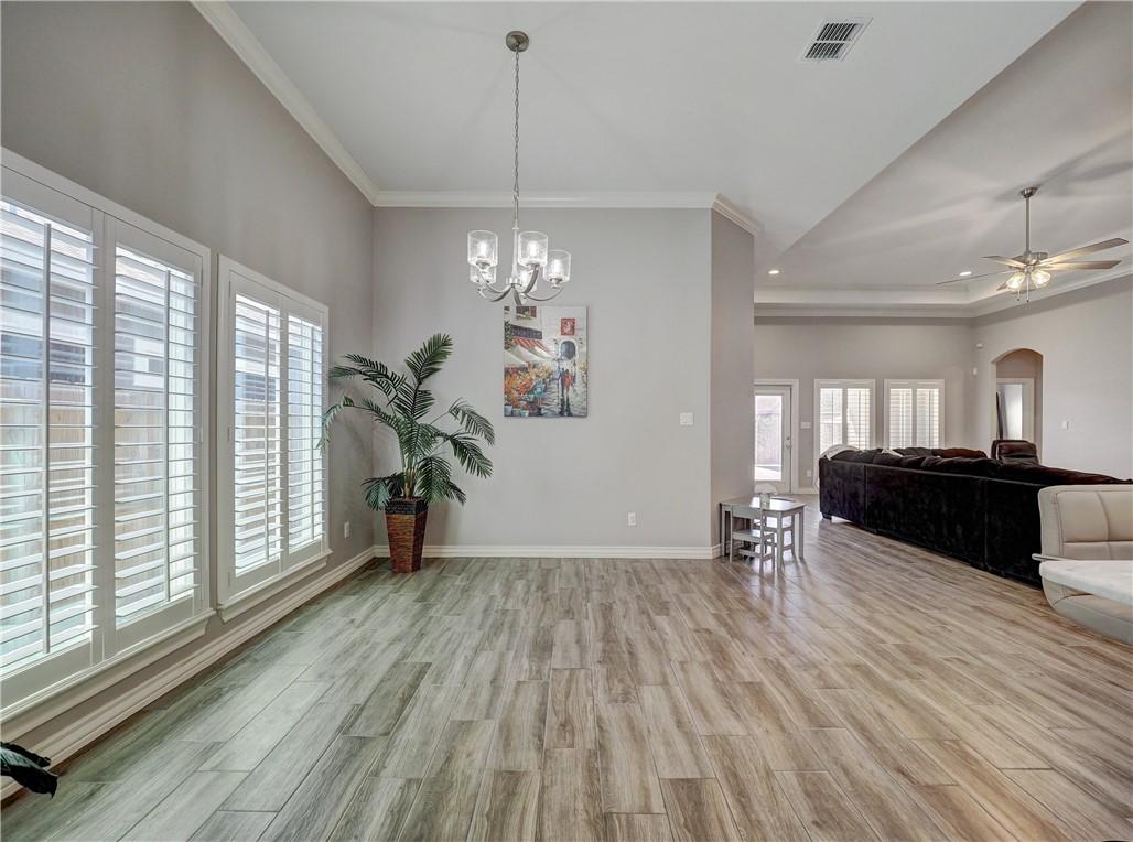 6645 Paddington Dr Property Photo 14