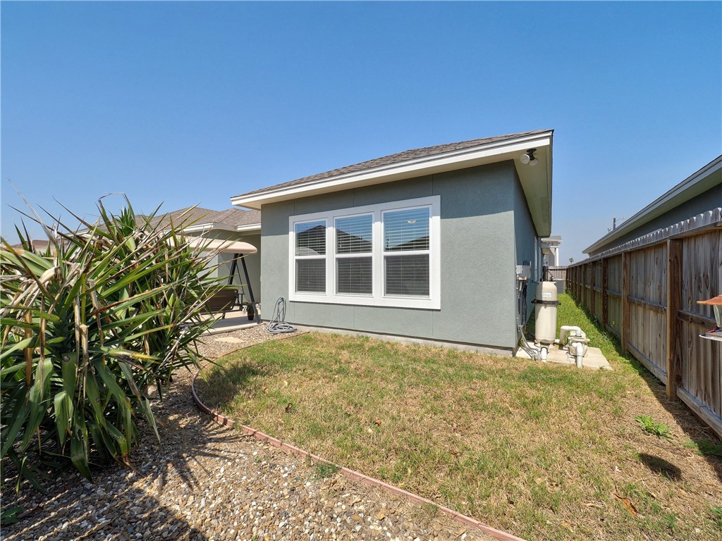 6645 Paddington Dr Property Photo 39