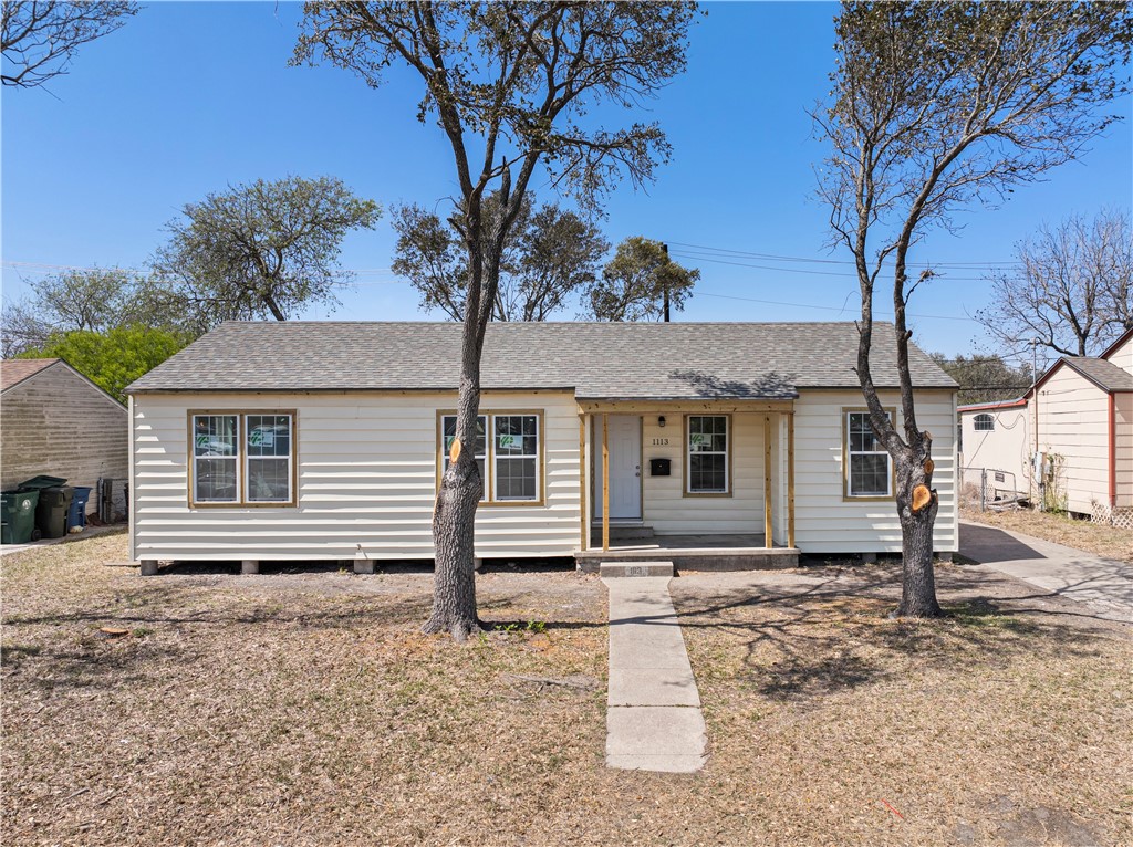 1113 Annapolis Dr Property Photo 1