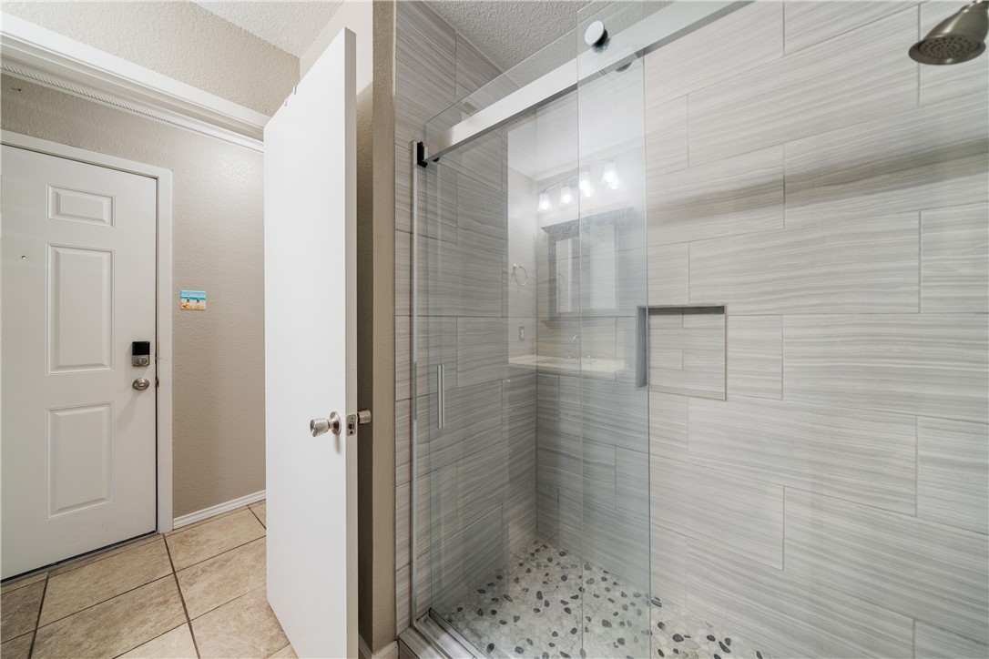 13997 Fortuna Bay Dr 101 Property Photo 17