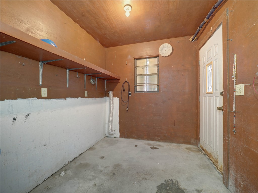 813 Martinez St Property Photo 25