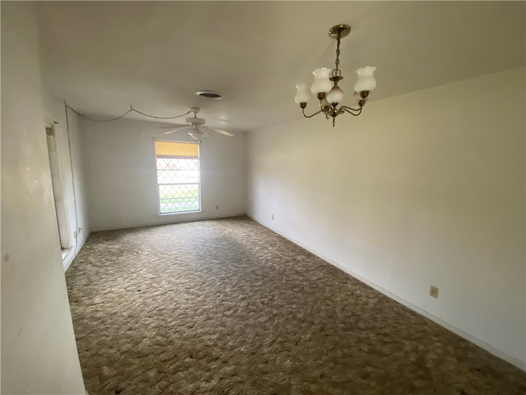 1306 Burkedale Dr Property Photo 5