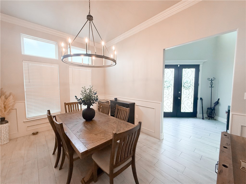 8137 Berenstain Dr Property Photo 10