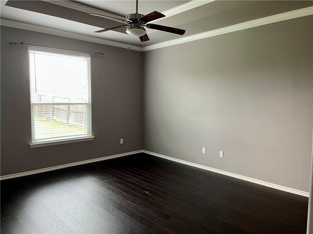 2212 Tallow Dr Property Photo 8