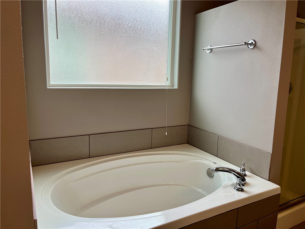 2212 Tallow Dr Property Photo 11